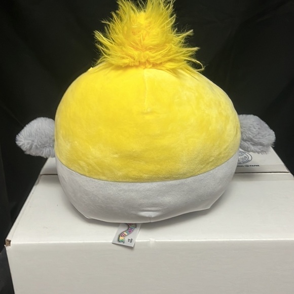 SQUISHMALLOW- CHARLIZE the yellow and gray cockatiel Squishmallow plushy - Picture 3 of 4